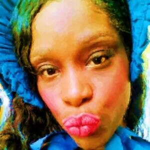 Meet your Posher, Ifeoma